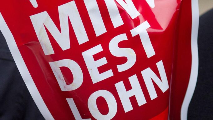 Auf Welcher Basics Inccheidet Die Mindestlohnkomission?

