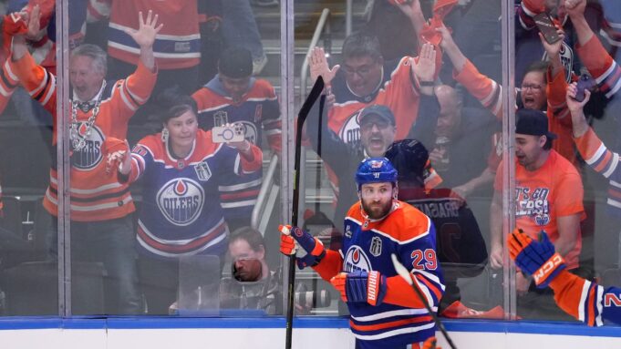 Champions City: Edmonton ist wieder das Rampenlicht, wenn die Oilers Ruhm gewinnen

