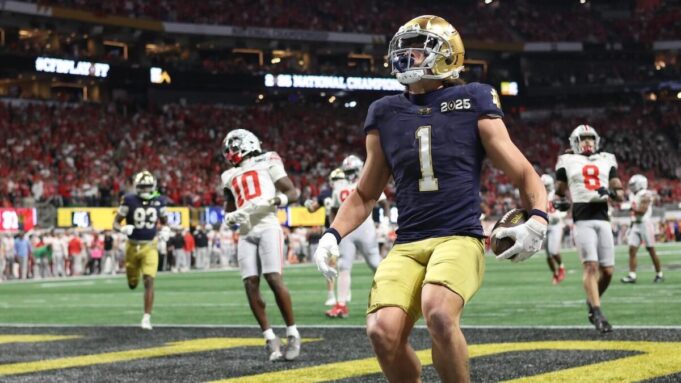 College Football Playoff X Factor: Spieler bereit, die Playoff -Chancen 2025 zu machen oder zu brechen

