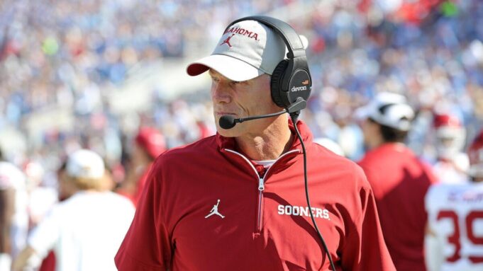 College Football Wild Card Team: UC, Oklahoma, das größte Rätsel des Sports, tritt in die Saison 2025 ein

