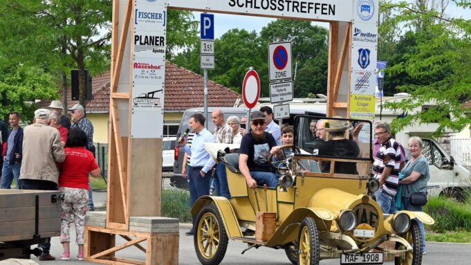 Das Sind der Oldtimer Des30. BILDERN

