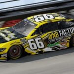 David Starr, 57, hält den NASCAR Cup in Atlanta ab