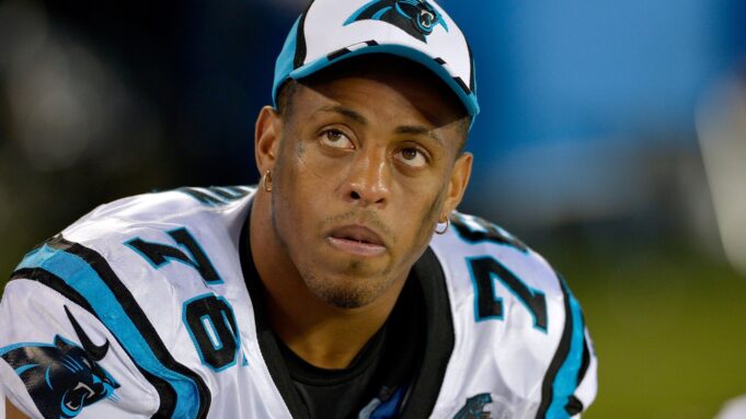 Der frühere NFL -Pass stiehlt Greg Hardy, der wegen Angriffs von Familienmitgliedern verhaftet wurde

