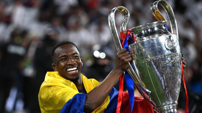 Eintracht Frankfurt News Challenge: Pacho Gewinnt Champions League mit Paris | Hessenschau.de

