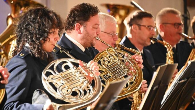 Erleben Sie Musikfürden Guten Zoweck

