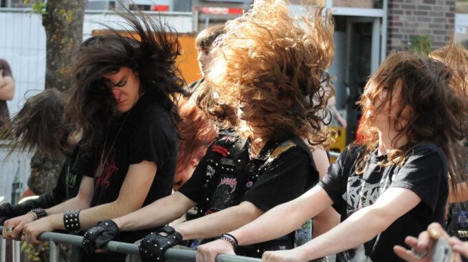 Erste Fotos von Metal Bis Kettenkarussell

