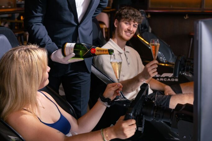 F1 Arcade startet Butler Service für den britischen Grand Prix

