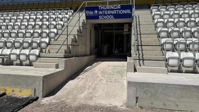 FC Carl Zeiss Jena Pausiert: Arangeen a Derfußballarena


