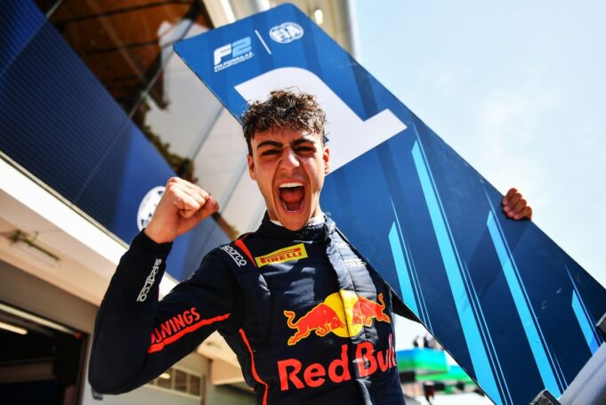 FIA genehmigte Red Bulls Arvid Lindblads F1 -Super

