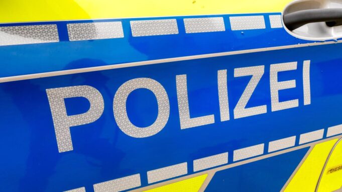 FRAU Will Körperlich EingeschmänKtenmann Bestehlen

