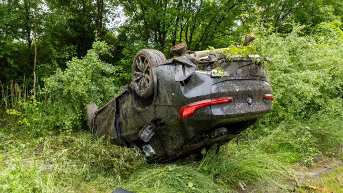 Gebüschs Auto Fliegt von A66 & Hessen Am Morgen: Die nachricht im Ticker | Hessenschau.de

