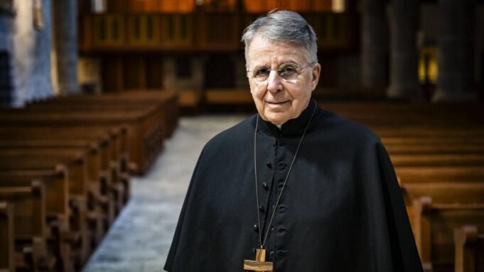 Geschlechtliche Hilfsgewalt Sexuelles-L'Abbaye de Saint-Maurice, L'Range Mansuétu de Dupère-Abbé Jean Scarcella

