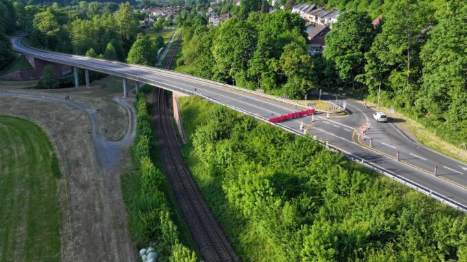 Gesperrte B45-Brückeim Odenwald: Zeitplan für Abrissund Sprengung Steht | Hessenschau.de

