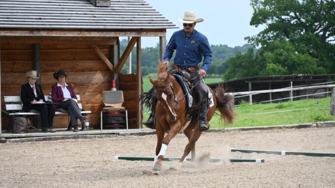 Grabaus Wildwest: Blinkende's Kleidung, Staubige stoppt

