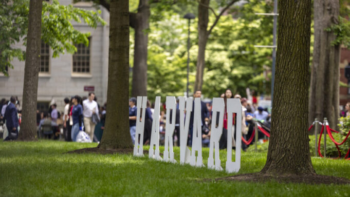 Harvard Kraguet GeGet EinReise Stoppppfür Ausländer

