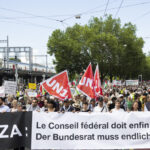 In Bern Bekunden Tausende Ihresolidaritätmitgaza