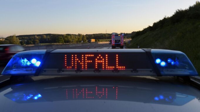 Jetzt Sucht Die polizei Die Helfer und Openfer

