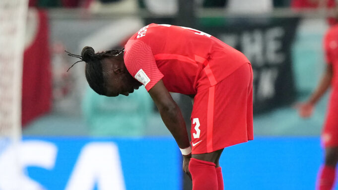 Kanadas Sam Adekugbe nimmt an der Golden Cup, MLS -Saison, nimmt mit Verletzungen Schritt gehalten

