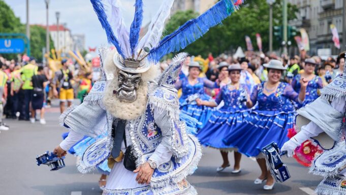 Karneval der Kulturen Tans Tanzt Berlin - Friedrichshain

