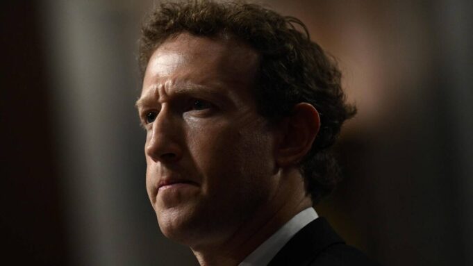 Kommentare Mark Zuckerberg Vous Spionné Durant des Mois

