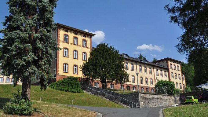 Kreiseikrankenhaus Weilburg und Vitos Einigen sich auf Klinik-öberahme | Hessenschau.de

