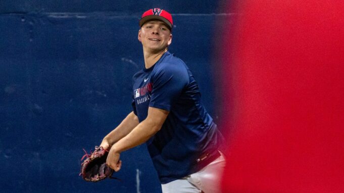 Kyle Harrison kommt in Triple A Worcester an, nachdem er als Rafael -Devers gehandelt wurde


