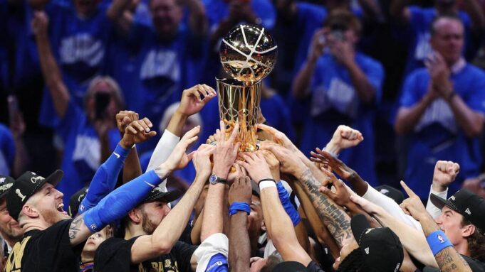 Le Thunder D'Oklahoma Cityremporteà Domicile Son Premier Titre en nba

