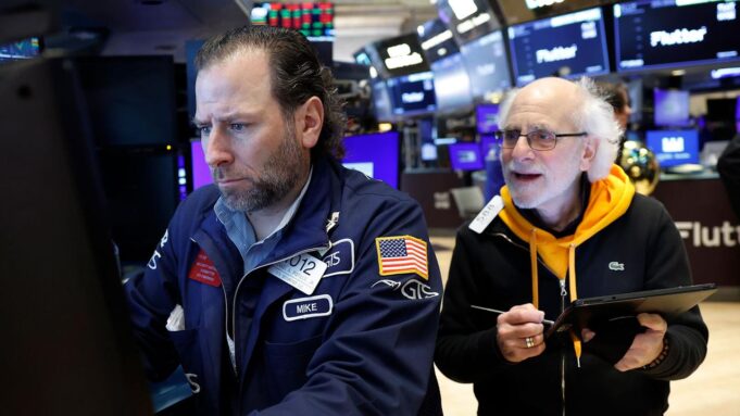 Marktbericht: Viel Dynamik, MIT, Wall Street

