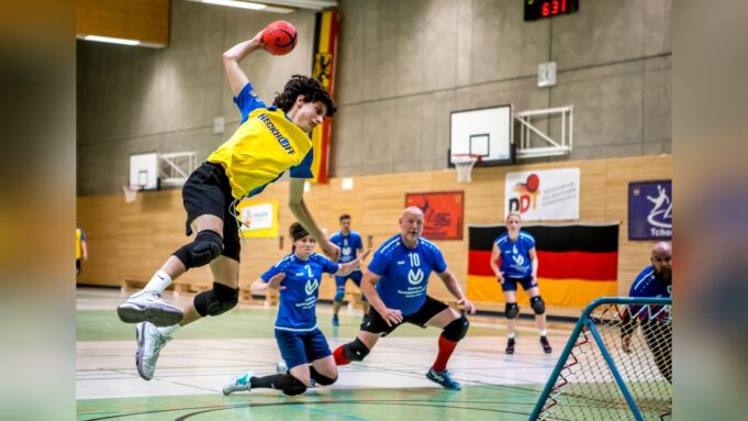 Meistrals-Premiere in Weimar Wird Wird Zurzeschlacht

