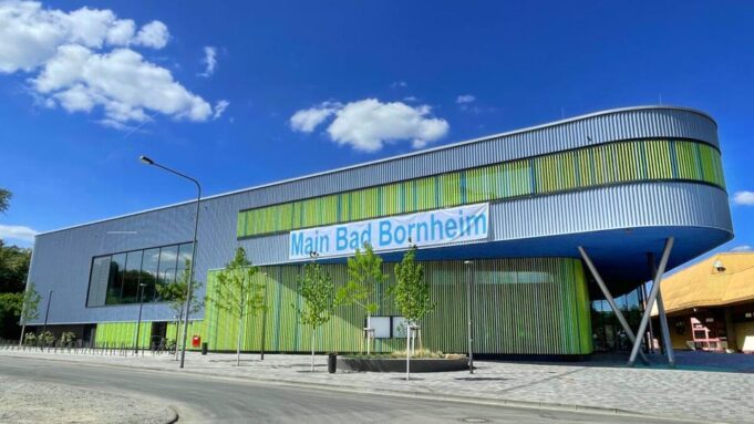 NEUES MAIN BAD Bornheim Schon Wieder Dicht | Hessenschau.de

