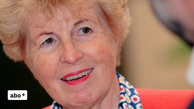 Nachriuf auf vreni spoerry - Grande Dame Deszürcherfreisins


