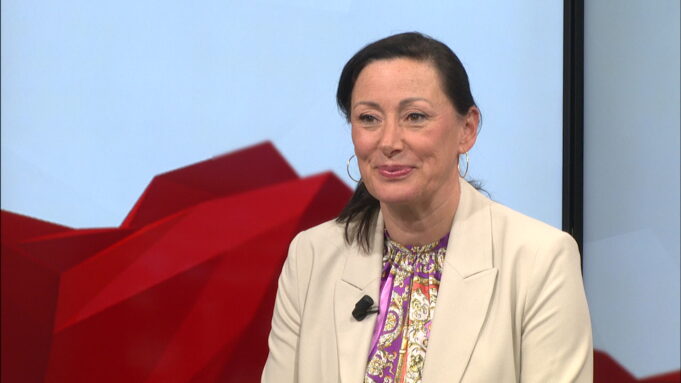 Nicole Lamon: «c'Estunrêve de pouvoiraccé Derux Séances - Huis Colline Clos du conseilféral»

