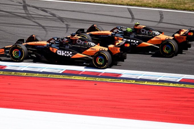 Oscar Piastri entschuldigt sich für McLarens 