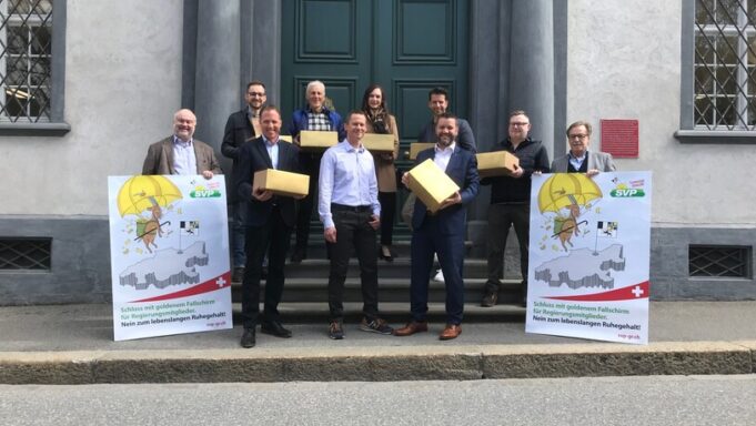 Ruhegehälterder bündnerregierung: Stark Kürzen JA, Abschaffen Nein

