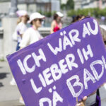 Rund Zehntauend Teilnehmernen in Frauendemo in Zürich
