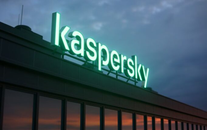 Russland-AFFÄBEIM NDBRÜCKTKASPERSKY INS-Besucher

