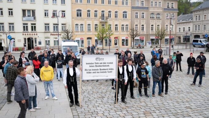 Sebnitz in Dresden: Dachdecker-Onzige BLEIBT OHNE STRAFE

