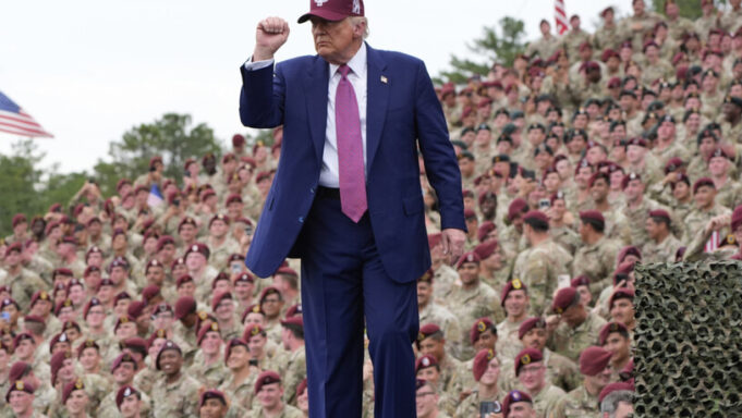 «Siezersstörendich»: Trumpbeschwörtstärkedesus-Militärs

