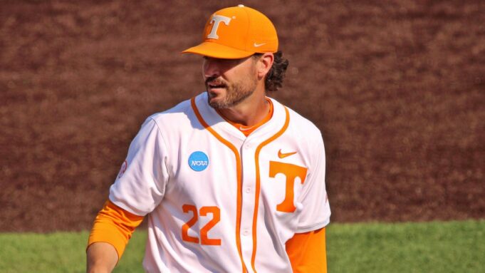 Tennessee Baseball Onshore-Zwei-Wege-Reisübertragung


