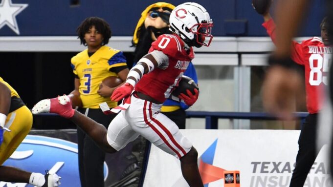 Texas A & M Football Recruitment: Aggies stärkt die Top 5 und fügt Nr. 2 Running KJ Edwards hinzu

