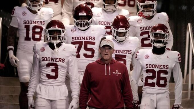Tide Generation oder Bust: Brent Venables von Oklahoma sitzt fest in beliebten Sitzen

