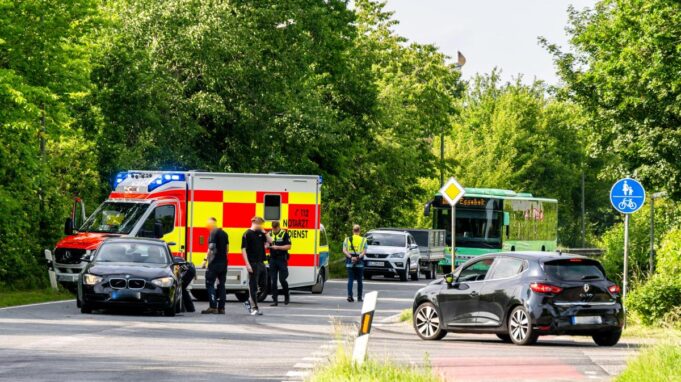 Vier Verlettte Bei bricht sich von Auf dereuropastraße in Jarplund ab

