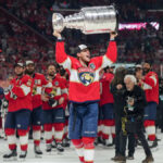 Viererpack Reinhart: Black Panther Besigen Oilers und Peteidigen Titel