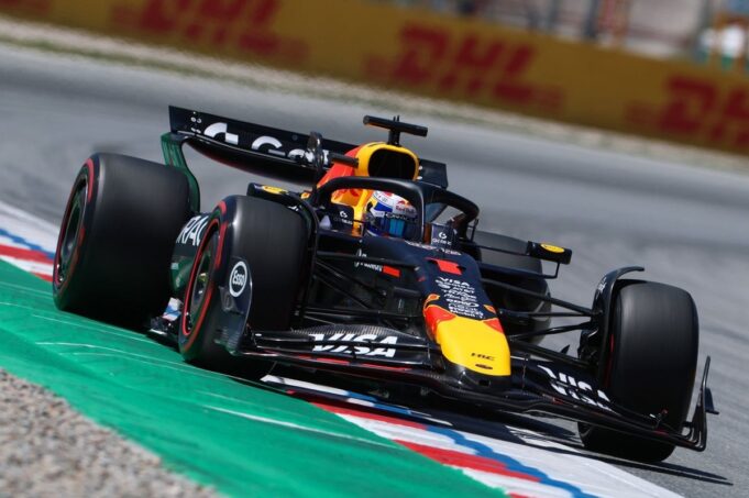 Was mit Red Bull schief gelaufen ist, bevor Max Verstappen mit George Russell zusammenstieß


