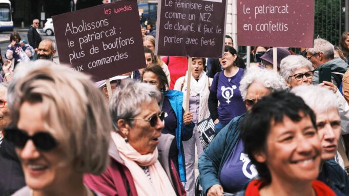 l'Egalitén'estni une une Guerre des Seals Ni un gefährt, Alors Parlons-Nous

