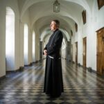 le retrait de Jean Scarcella de latête de l'abbaye de Saint-Maurice, Unedécision «Sage» et «Inéloctable»