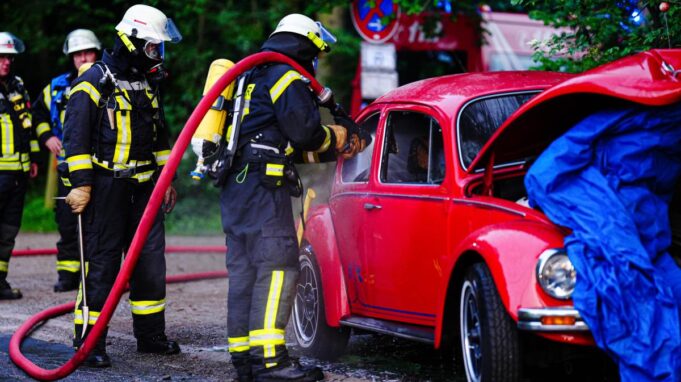 vw-käferteptimerfängtwährendfahrt DeUer

