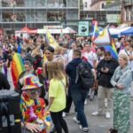 2.000 Menschen Feiern Beim CSD in Fulda -Zwischenfall bei Gegeemo | Hessenschau.de