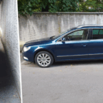 Autofahrer Kassiert Busse auf Mini-Parkplatz in Netstal: «Das Isteinfachbösartic»