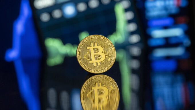 Bitcoin Überspringt 120'000 USD - Mark | Südostschweiz

